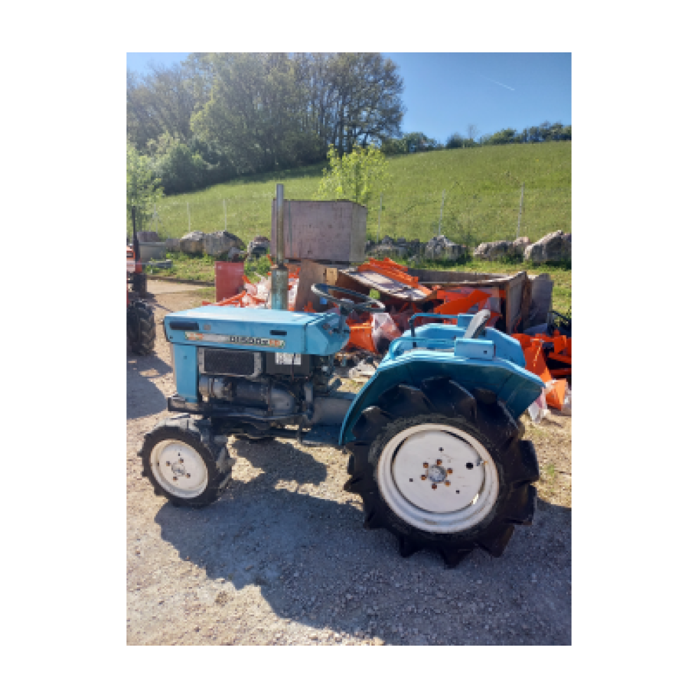 Micro-tracteur d'occasion Mitsubishi D1500 – 15 CV, 4 RM (vendu en l'état)